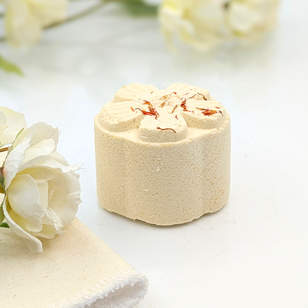 Invigorate shower steamer with citrus and menthol